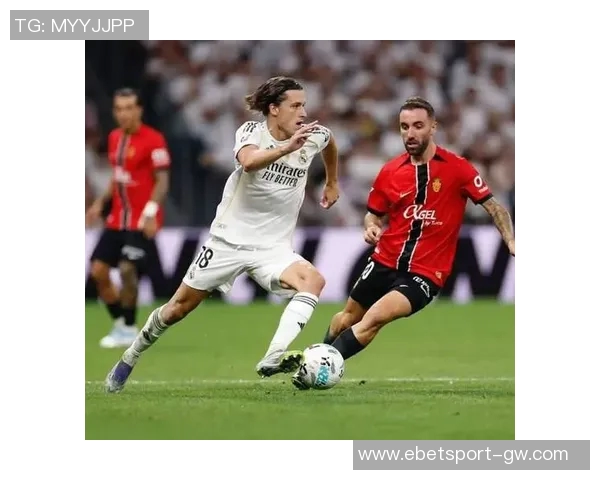 今日趣图：回顾那位曾在英超左后卫位置闪耀的球员如今身价破亿加盟皇马